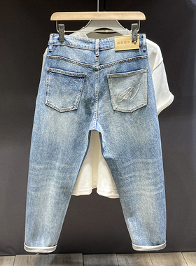 高端欧货2025新潮牌男士牛仔裤男复古浅蓝色修身小脚帅气春秋长裤