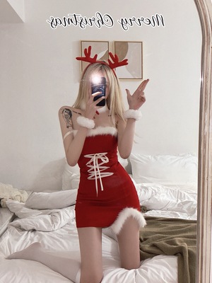 姐姐我骄纵圣诞毛毛边套装吊带裙