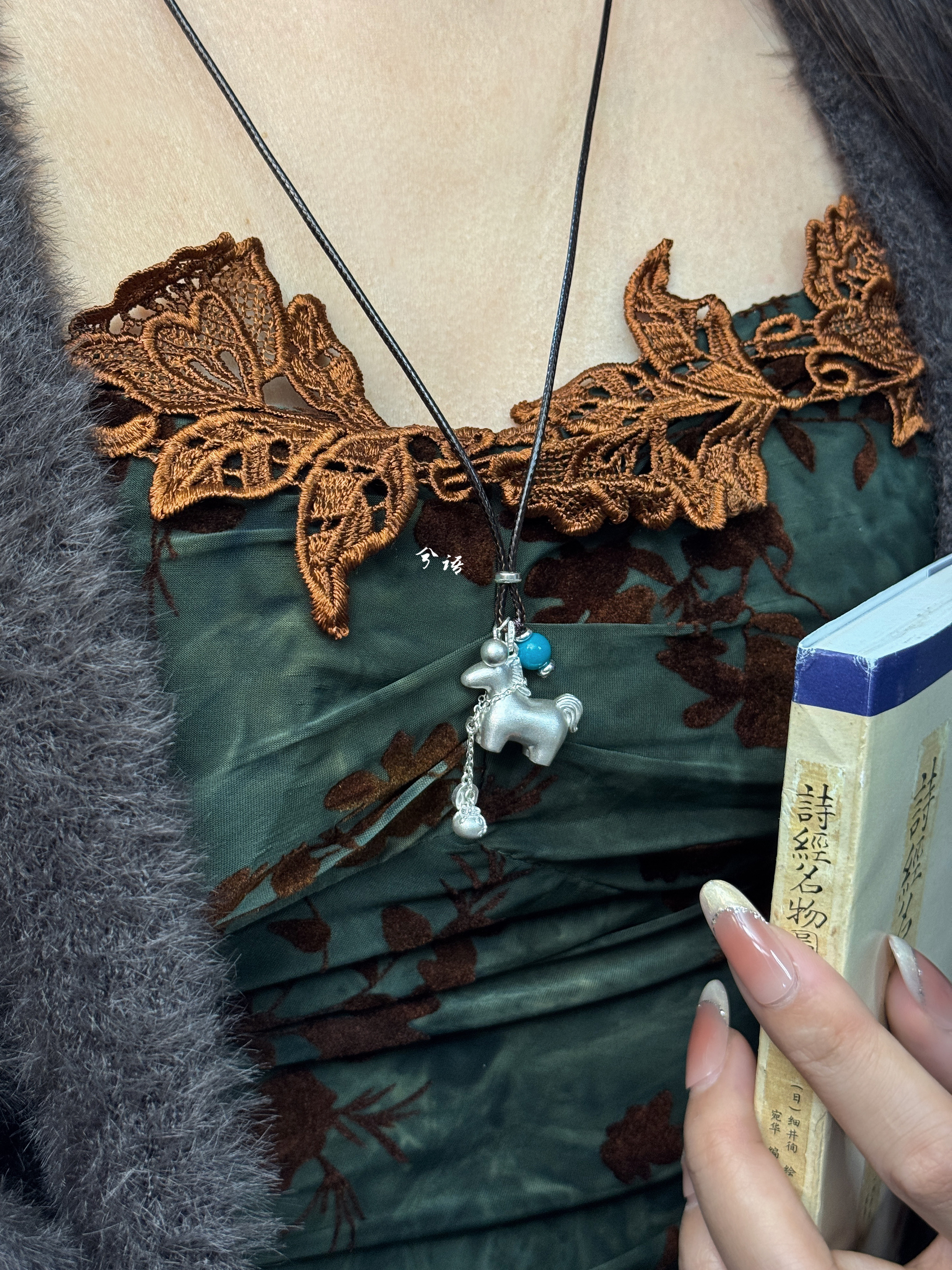 兮语「千里驹」足银999.9纯银毛衣链吊坠女马年新中式国风礼物,饰品/流行首饰/时尚饰品新,银饰项链,淘宝优惠券,粉丝福利购,淘宝优惠卷