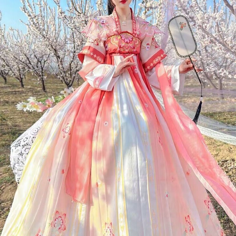 2023年夏季聚酯纤维齐胸汉服