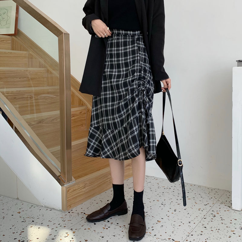 A-line skirt in autumn and winter