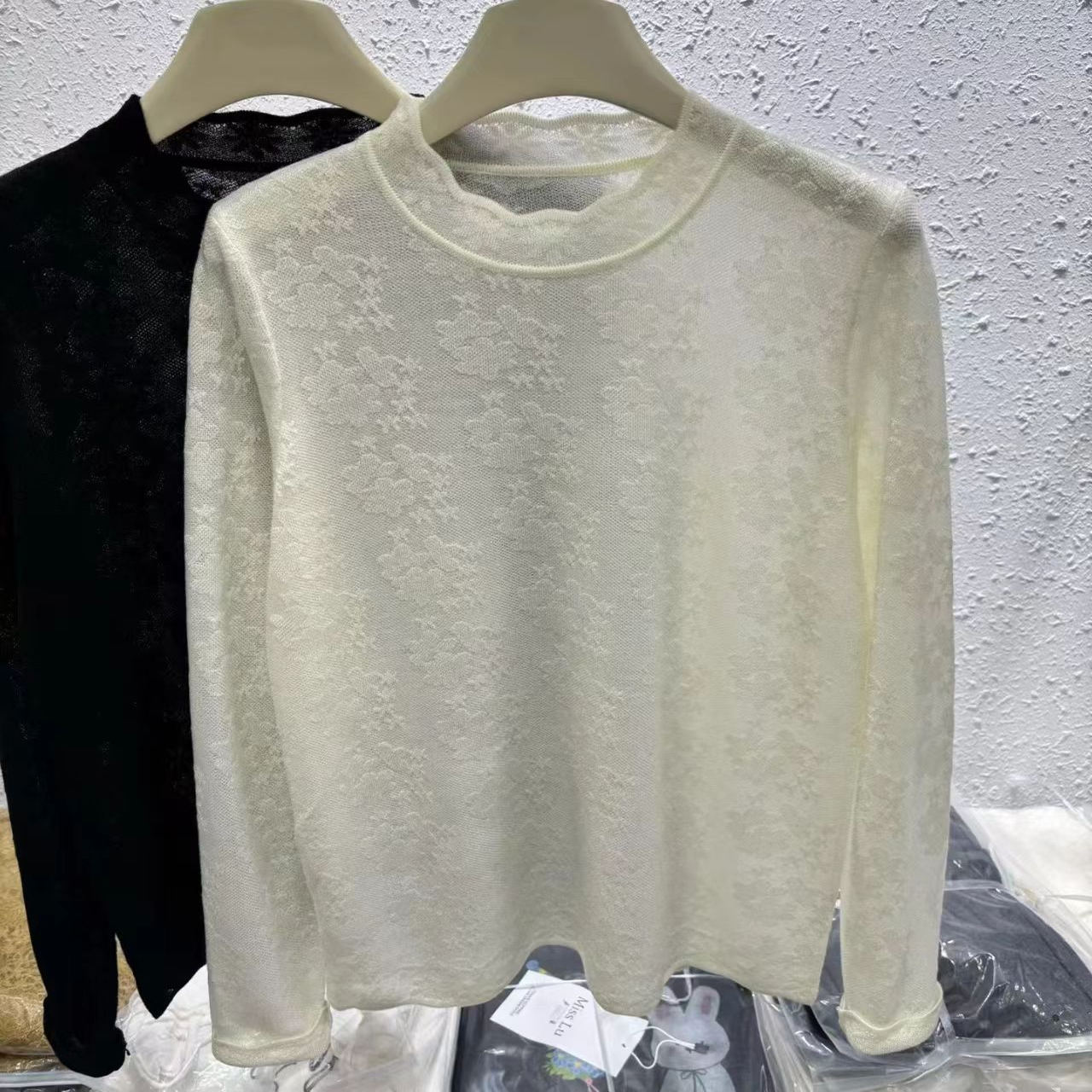 花边圆领欧根纱浮雕钩花时尚百搭打底