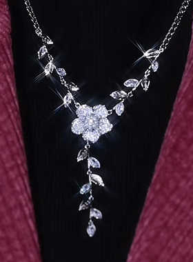 气质镶钻花朵流苏毛衣链优雅
