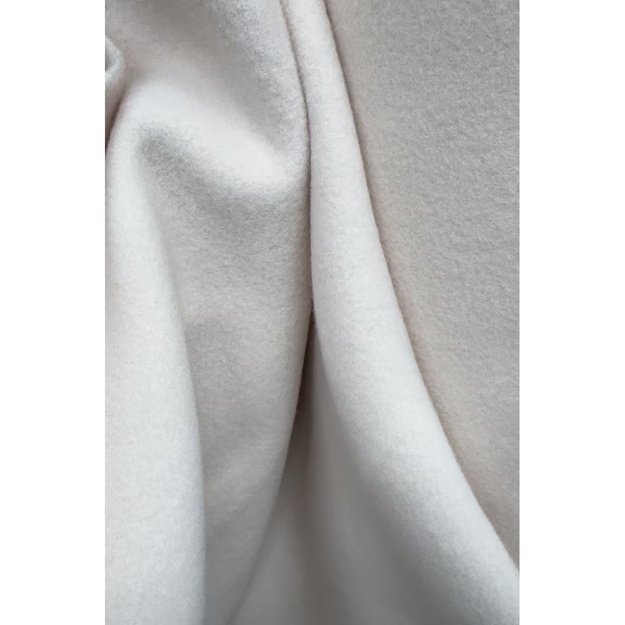 JIS羊毛外套面料浅粉大衣布 幅宽128厘米 587G/M