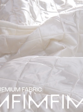 G&CC面料 时装绗缝面料白色菱形格棉服布料 宽140CM 意大利直邮