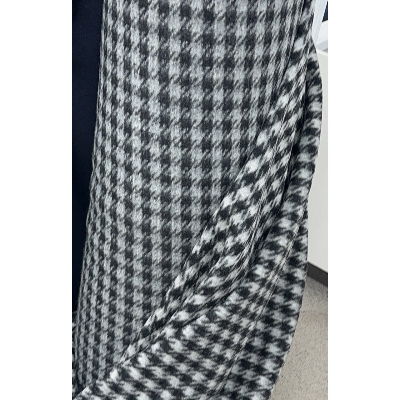 G&CC面料.WO 羊毛针织面料黑灰色千鸟格料宽157CM512G/M