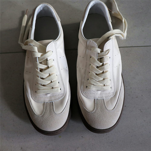 像穿了一张轻薄的牛皮在脚上！