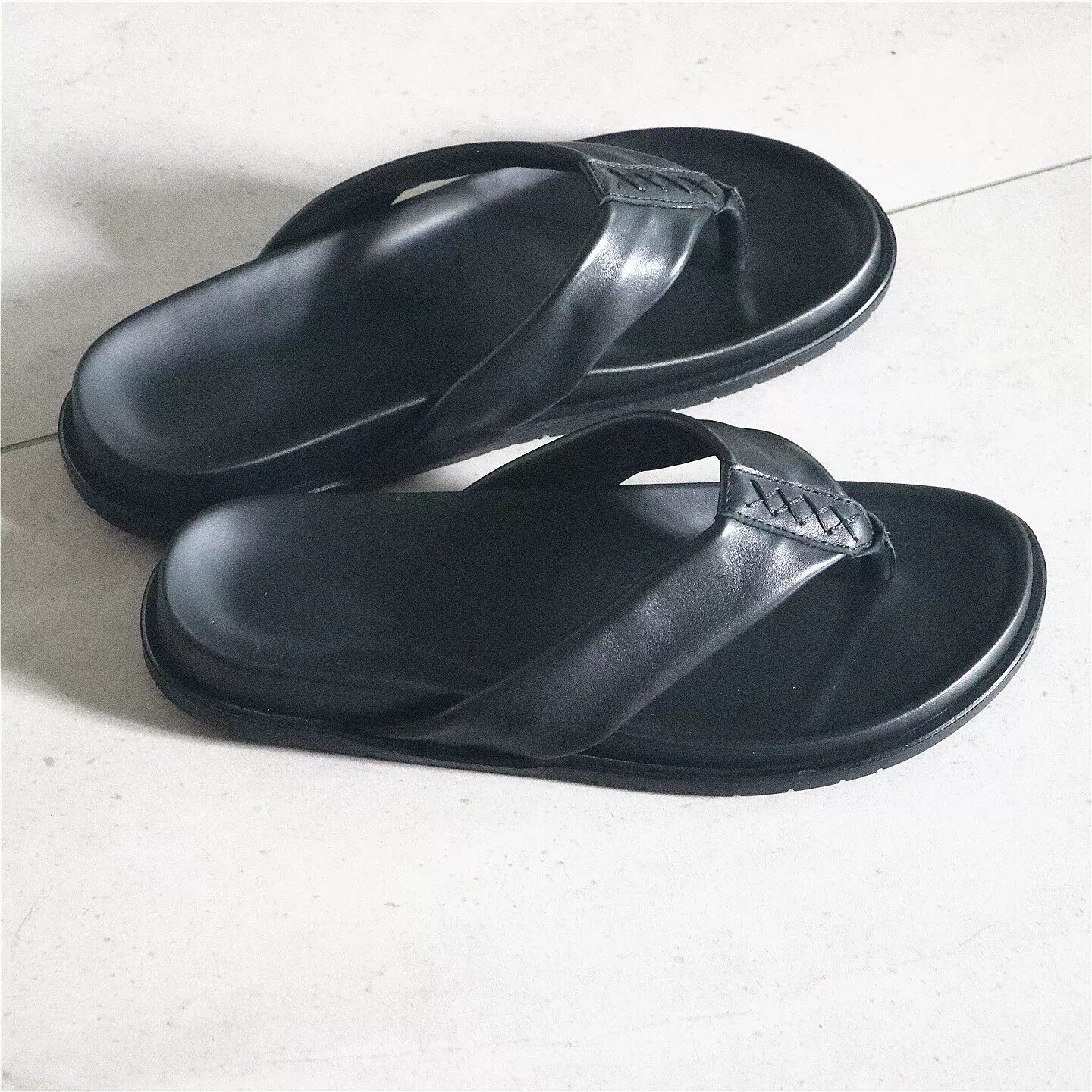 轻奢范街头感!柔软舒适!暗黑系风格!手工头层牛皮外穿人字拖鞋