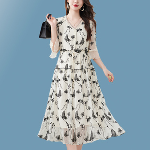 30多岁女装桑蚕丝蝴蝶连衣裙大码真丝连衣裙2025新款气质收腰显瘦