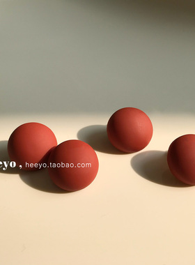 heeyo 日暮黄昏/ 新年气质显白耳钉哑光红色磨砂圆形复古耳夹耳环