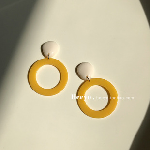 heeyo 加德里记/ 复古黄色镂空圆圈耳坠度假简约圈圈彩色耳夹耳环