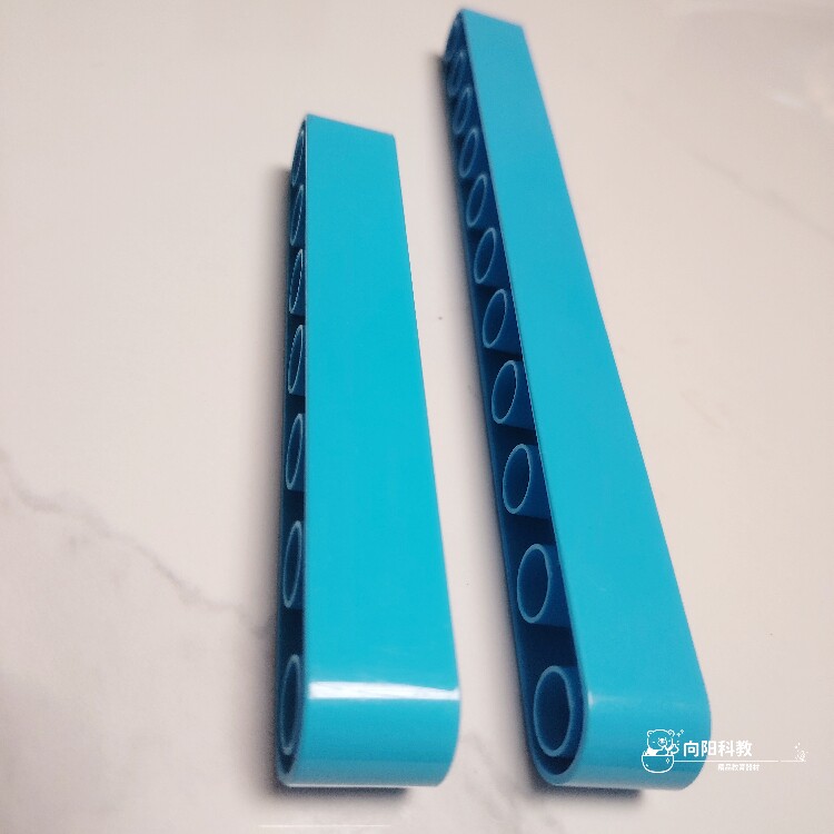 大颗粒7 孔梁 11 孔梁鲸鱼机器人积木散件结构塑料竞赛幼儿机械图片