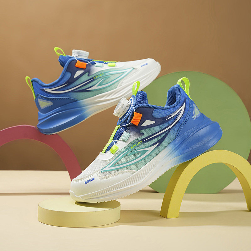 男童运动鞋软底轻便春秋新款儿童减震透气跑步鞋中大旋转纽扣童鞋