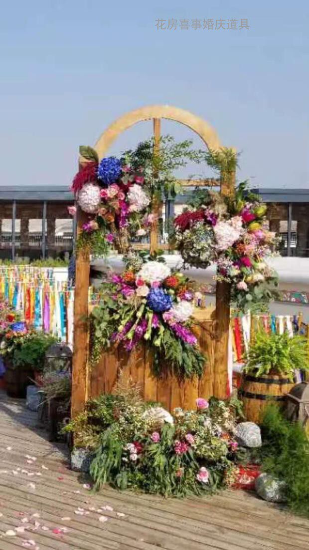 新款婚庆道具森系木头屏风拱门户外婚礼装饰田园婚礼摆件实木道具