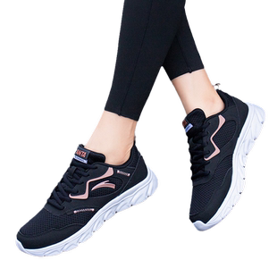 安踏女鞋跑步鞋2025冬季新款休闲鞋子初中生轻便网面透气运动鞋女