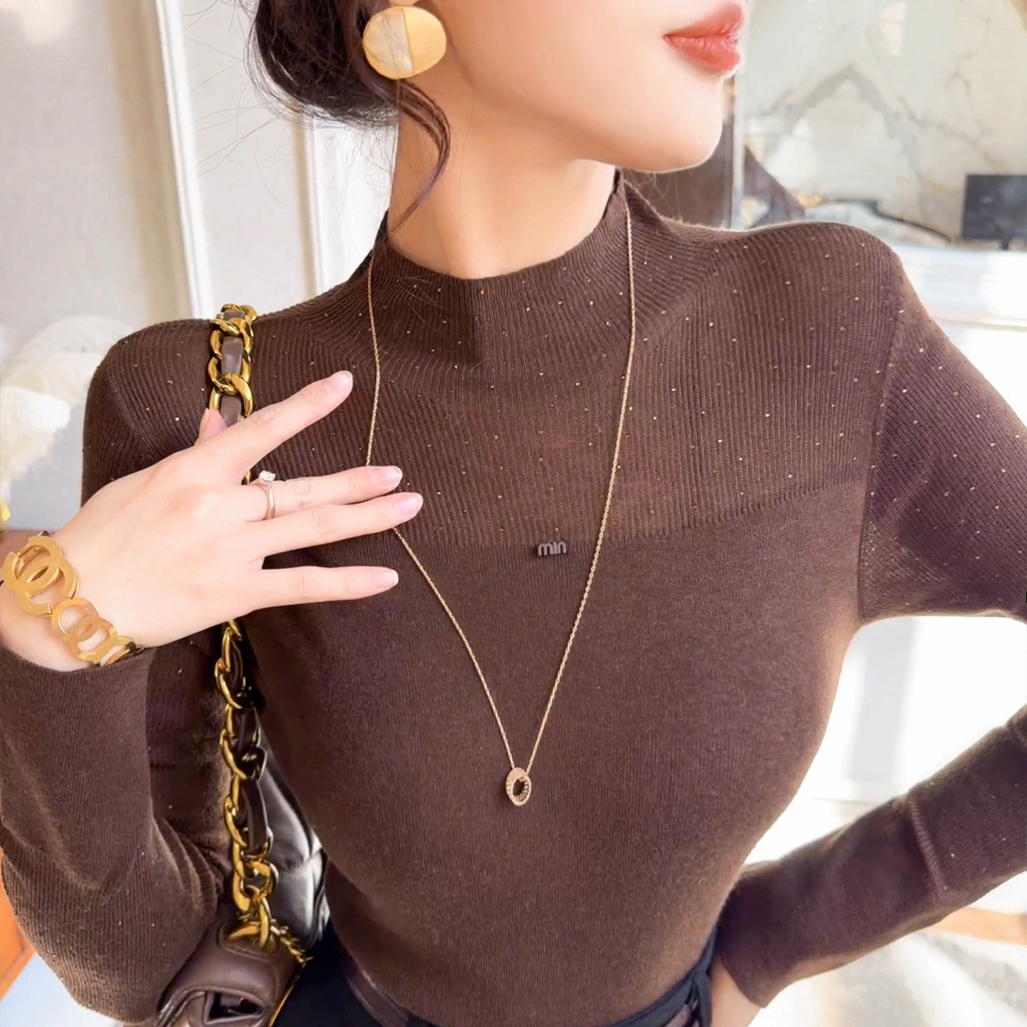 【新品9折】重工烫钻修身针织衫女半高领修身显瘦内搭打底上衣