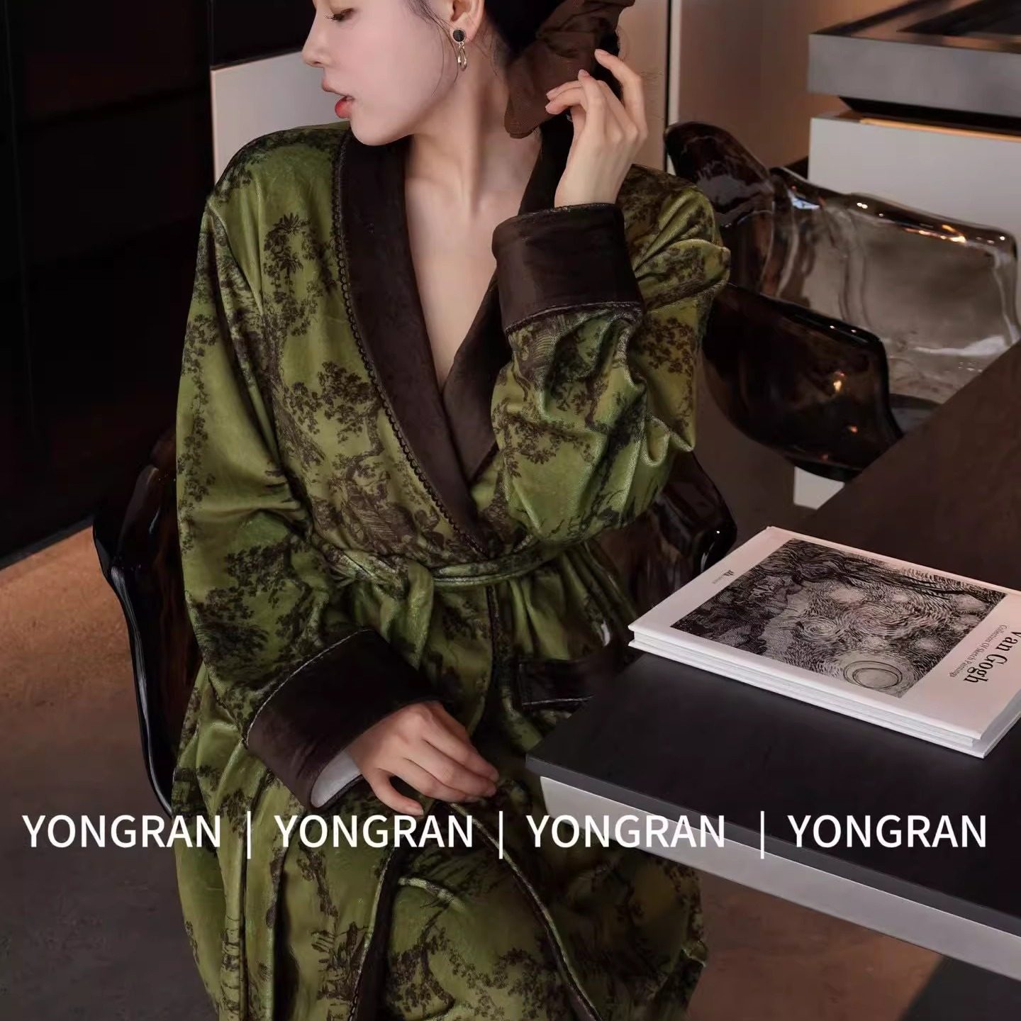 雍然冬装海岛绒保暖睡衣女士超柔软长袖长裤加绒睡袍式家居服实体