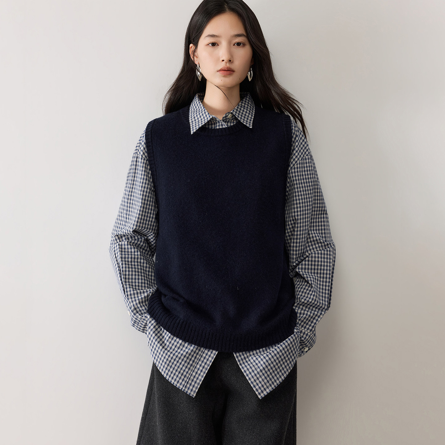 山羊绒圆领加厚显瘦针织马甲女