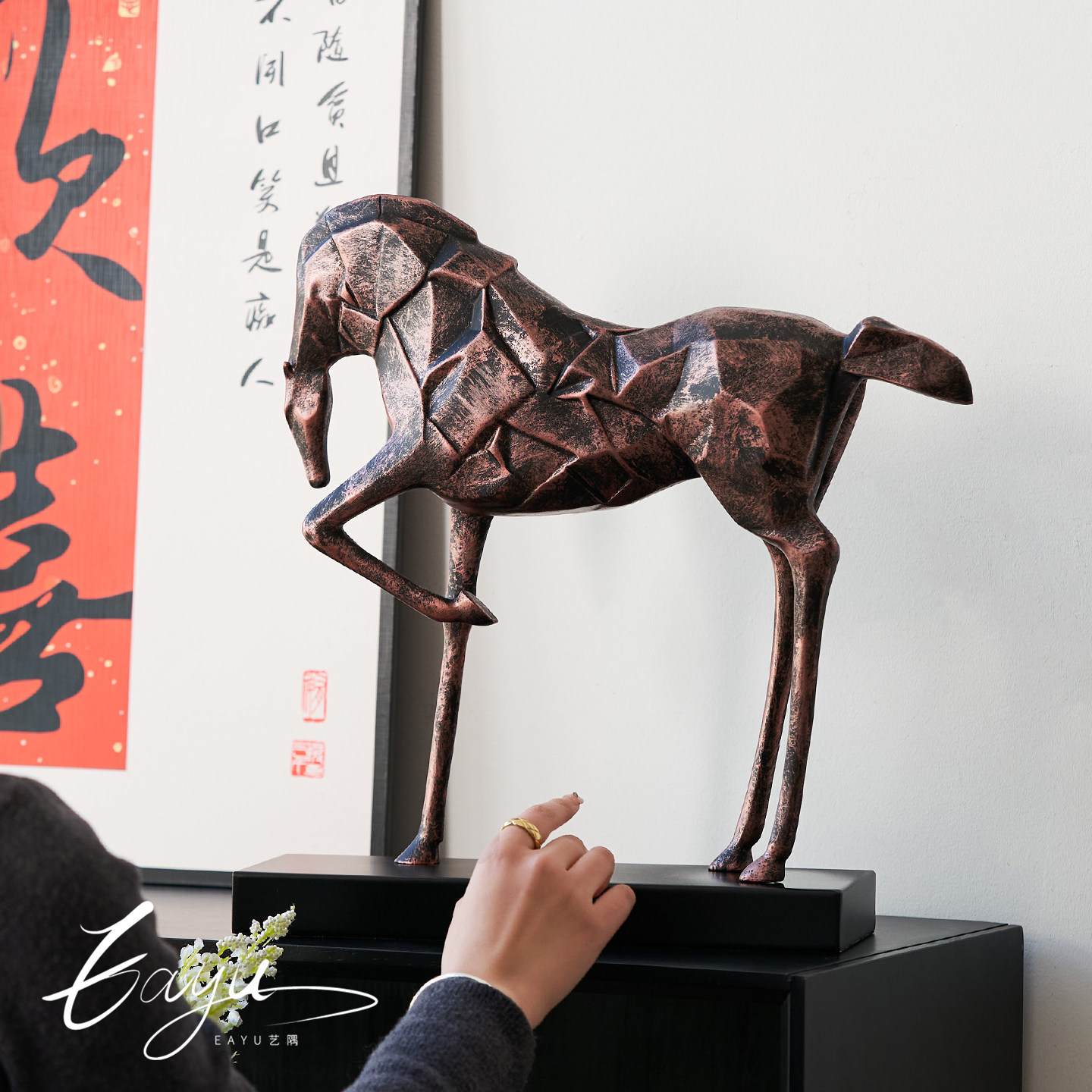 马上有钱生肖马摆件2026新款高级感客厅轻奢家居艺术招财桌面雕塑