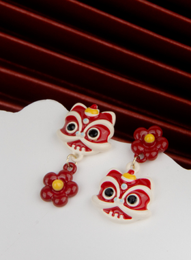 红色小狮子精致耳钉新年款