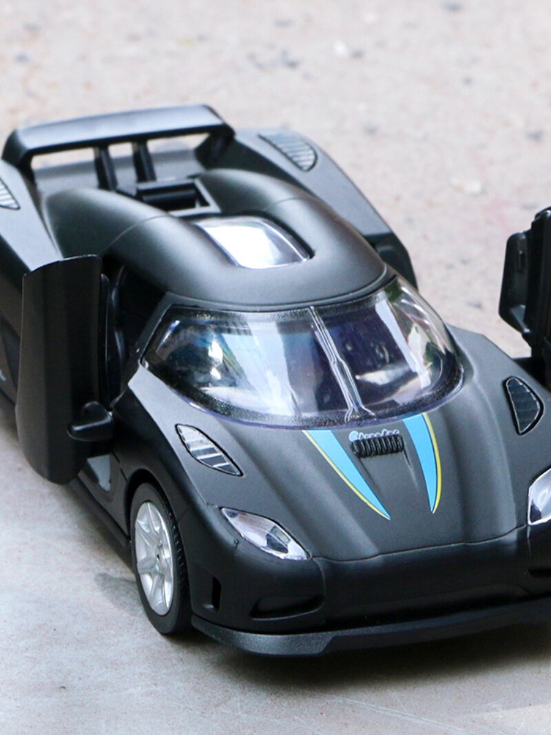 1|32 KOENIGSEGG 합금 자동차 모델 풀백 소리와 빛 장난감 자동차 스포츠카 KOENIGSEGG 유령 자동차