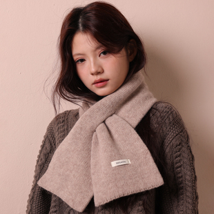 澳洲100%羊毛围巾女冬季韩版百搭高级感纯色针织交叉围脖洋气短款