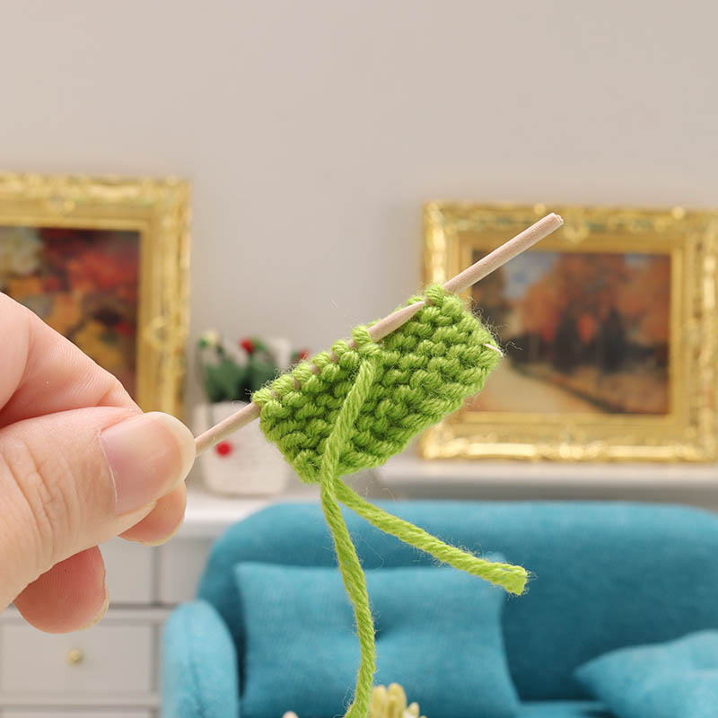 里左拉 微缩食玩毛线织毛衣袖珍模型12分娃娃屋配件场景dollhouse