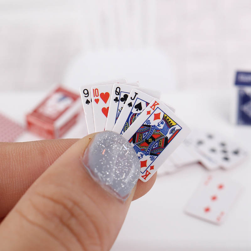 1:12迷你微缩食玩扑克牌dollhouse娃娃屋布景微缩场景mini纸牌diy