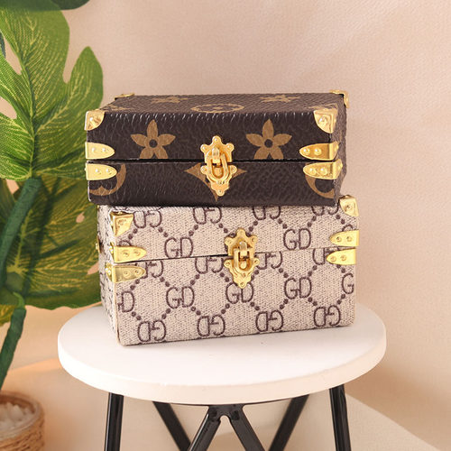 里左拉微缩模型12分旅行箱包