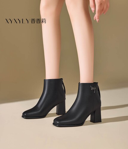 香香莉32291粗跟短靴女2025冬新款英伦风高跟短筒靴加绒时装靴