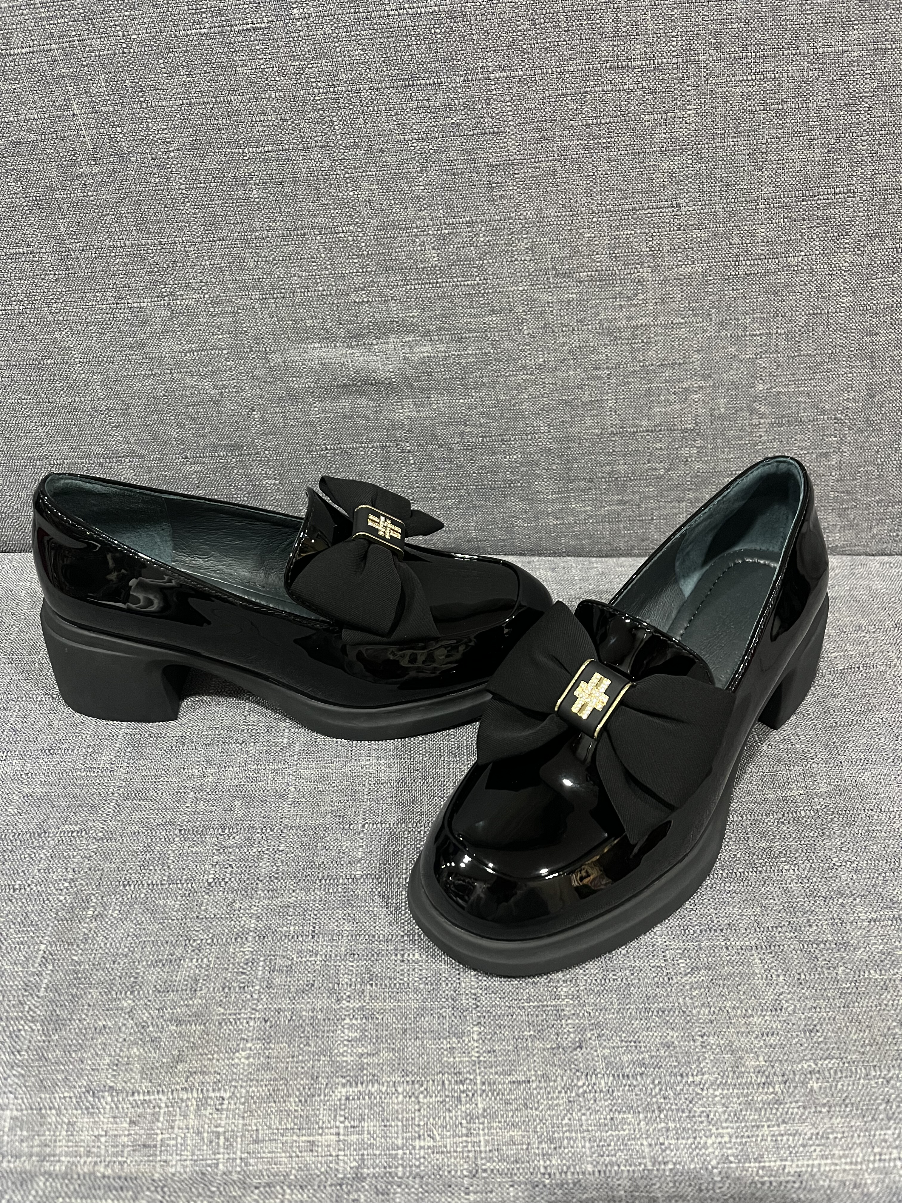 2025新款真皮厚底增高休闲系带乐福鞋女百搭运动休闲鞋