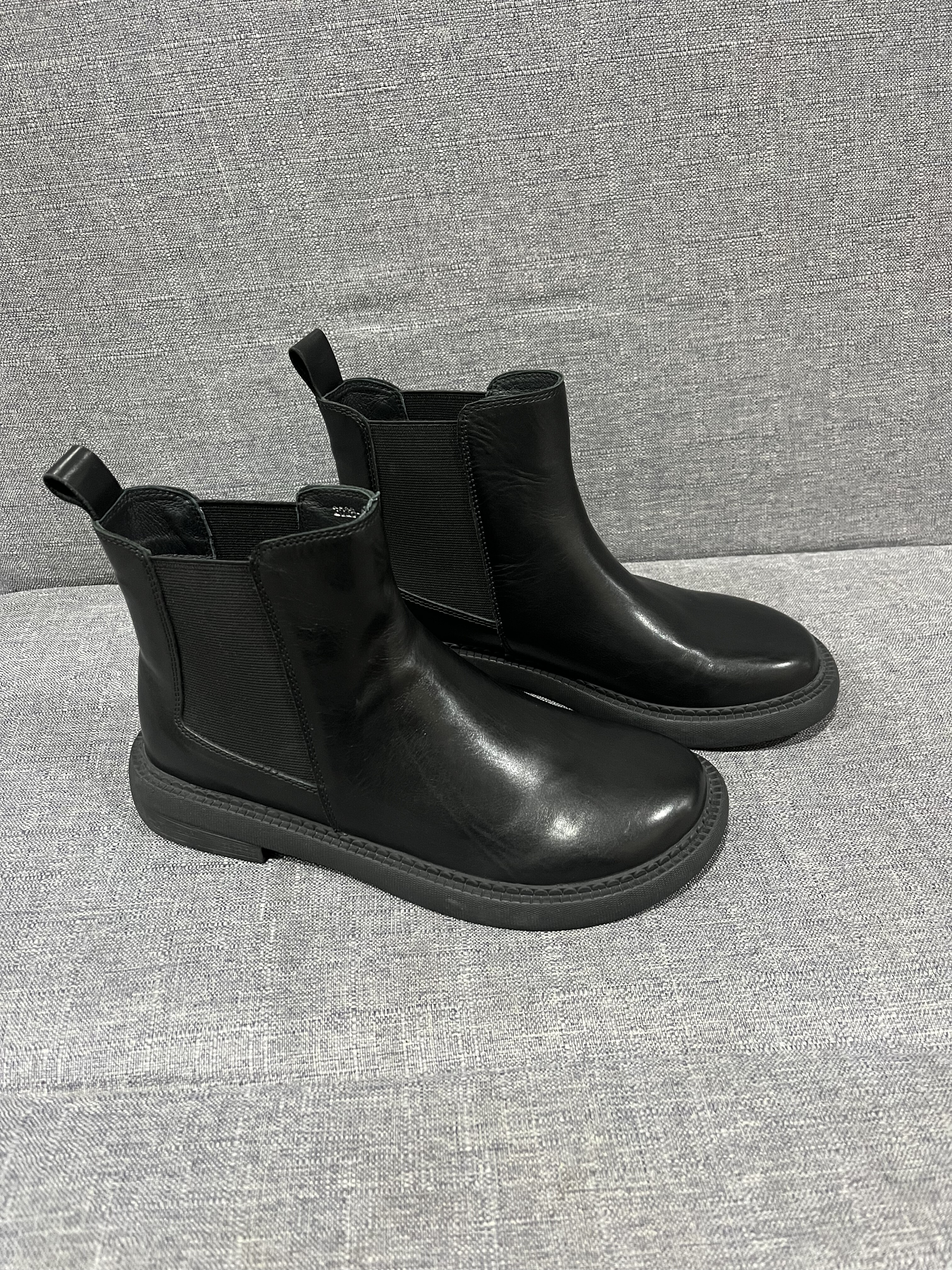 2025新款真皮厚底增高休闲系带马丁靴女百搭运动切尔西靴