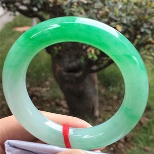 冰种翡翠手镯阳绿缅甸帝王绿飘花圆条玉镯子女款玉镯