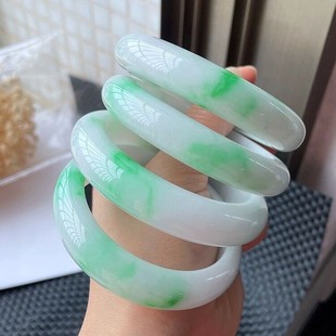 处理翡翠玉镯春彩货白底青缅甸牛奶满绿玉石冰种阳绿飘花女款手镯