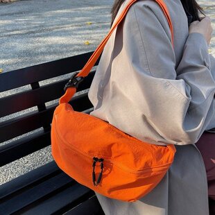 百搭休闲旅行轻便斜挎包简约运动休闲两层胸包男女同款 手机单肩包