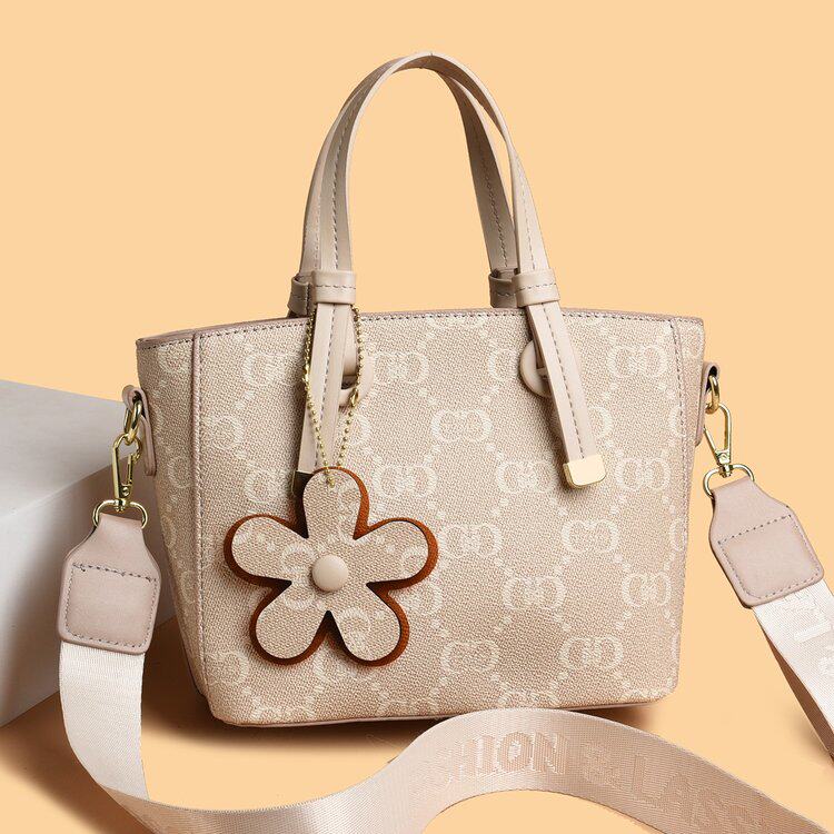 大容量女包2025新款高级感水桶包菜篮子托特包生日礼物粉色手提包