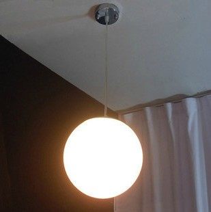 北欧现代简约灯饰灯具奶油风白色玻璃圆球吊灯餐厅店面床头玄关灯