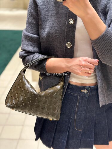 Wallace真皮编织简约百搭休闲包