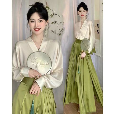 改良汉服女浅绿百迭裙通勤套装