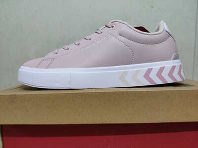 特步系带女子板鞋低帮纯色休闲鞋