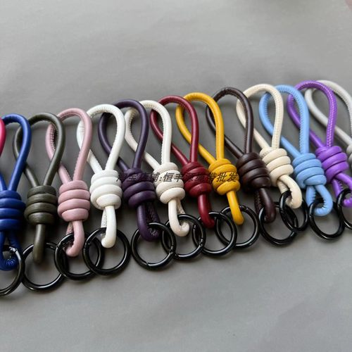 潮玩泡泡玛特徽章手工真皮钥匙扣