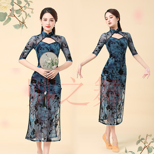 中国古典民族风透视植绒复古碎花连衣裙镂空性感七分袖长旗袍潮流