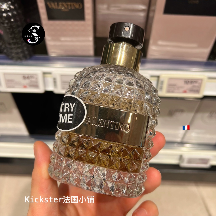 Valentino华伦天奴Uomo铆钉瓶男