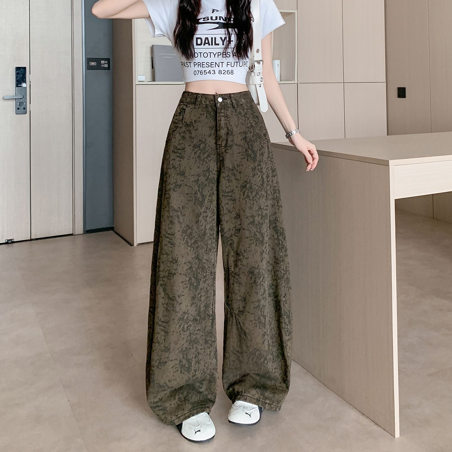 复古提花高腰牛仔裤女2026年春季新款宽松显瘦垂感百搭弯刀阔腿裤