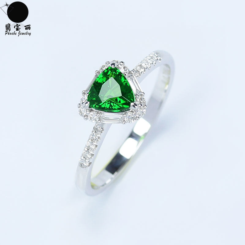 18k白金天然沙弗莱戒指 明艳高火彩祖母绿色宝石时尚三角形女款