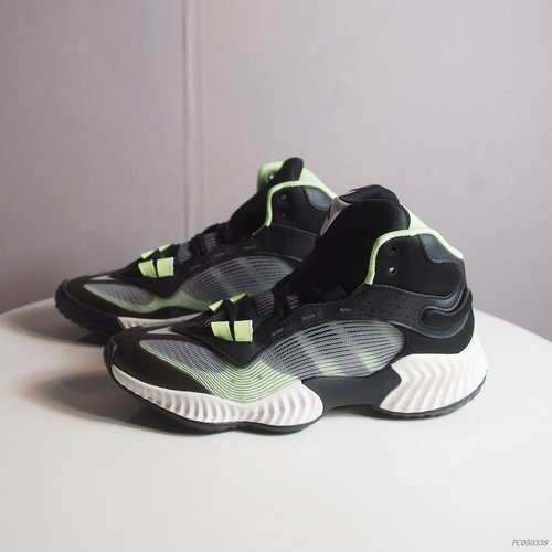 阿迪达斯 PRO VENTILATE MID 男子中帮透气减震实战篮球鞋 JH8079