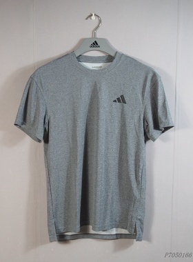 阿迪达斯男子针织涤纶针织速干透气浅灰色logo圆领短袖T恤 GR7103