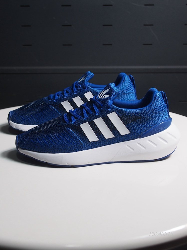 SWIFTRUN低帮跑步鞋透气减震男