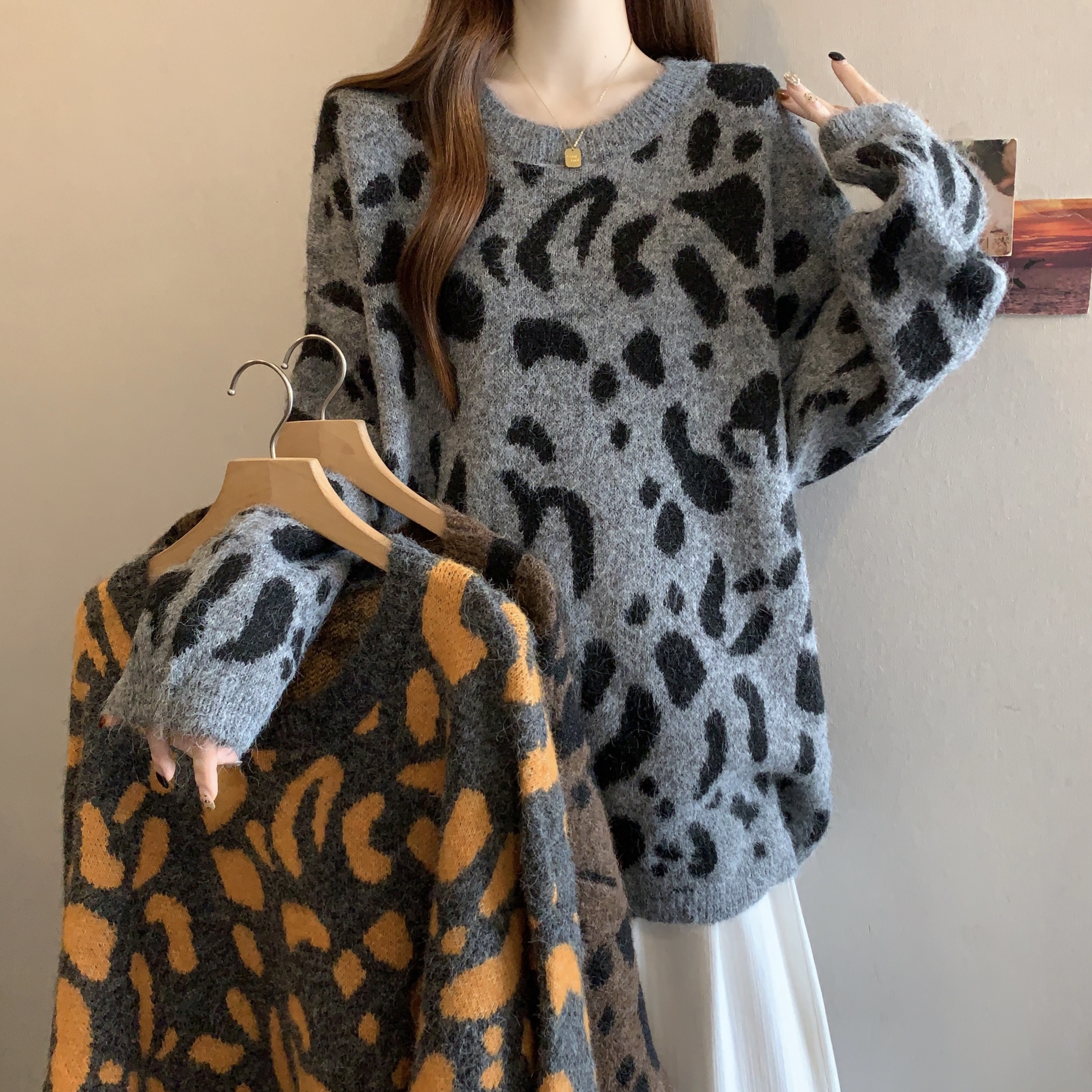 实拍大码秋冬季新款复古圆领宽松百搭显瘦慵懒风豹纹毛衣女6095
