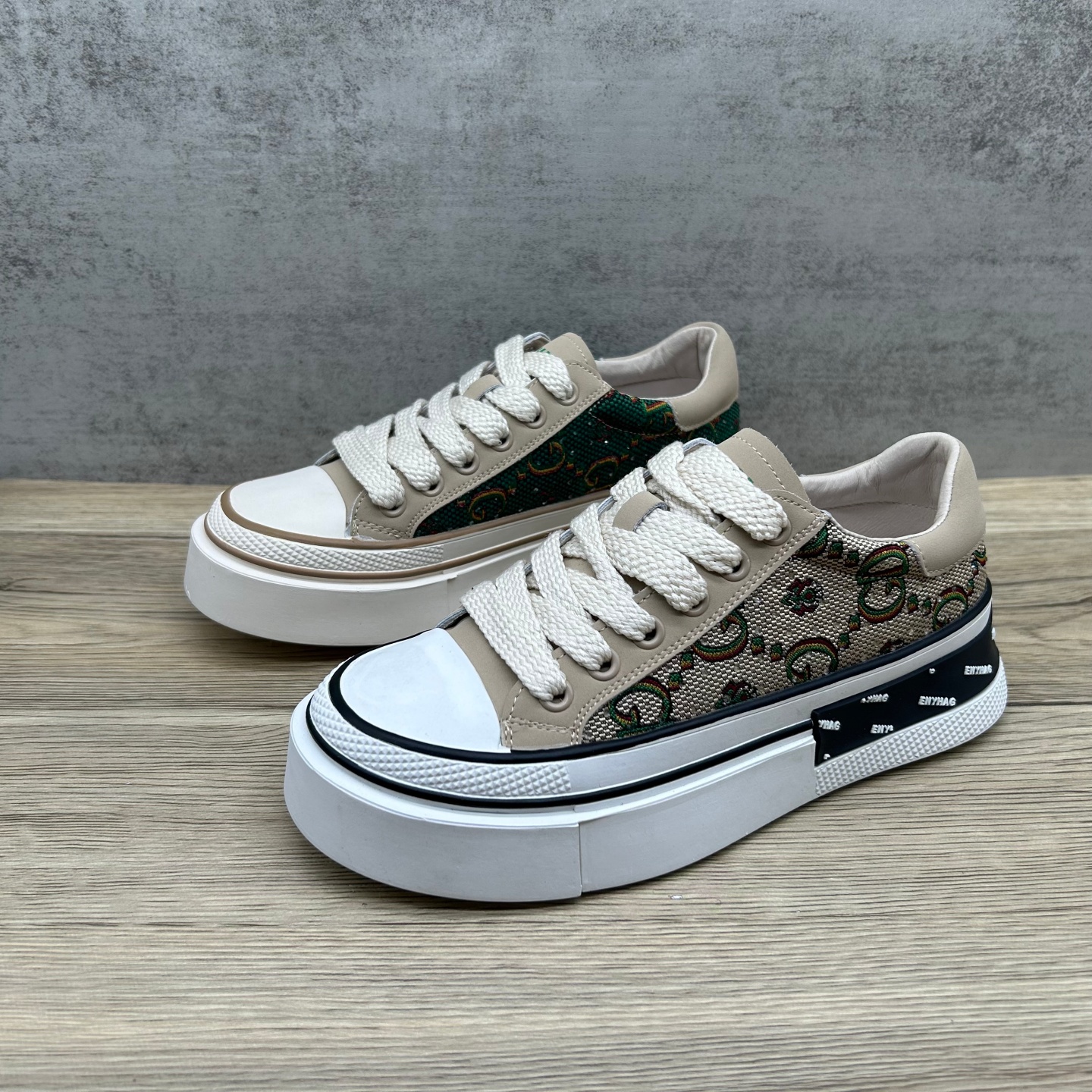 真皮头层牛皮拼接帆布板鞋女系带